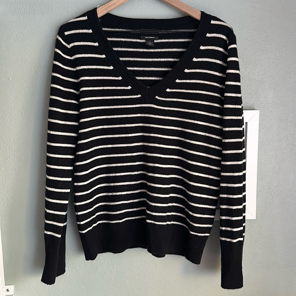 Halogen black and white stripe cashmere v neck, medium
